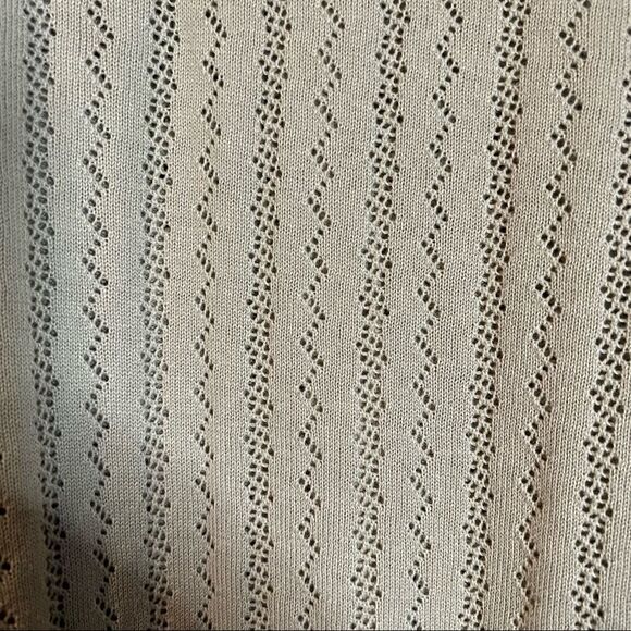 Koret knitted zippered knit cardigan. Size large - Picture 6 of 10